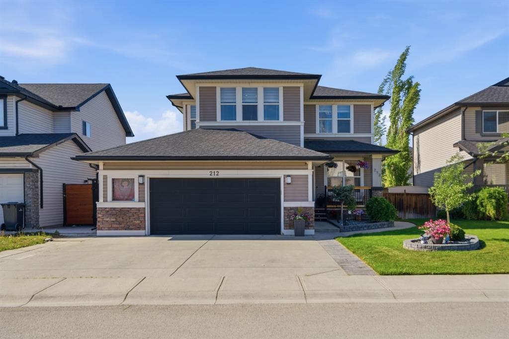 4-bed Detached for sale at 212 Willowmere Close, Chestermere