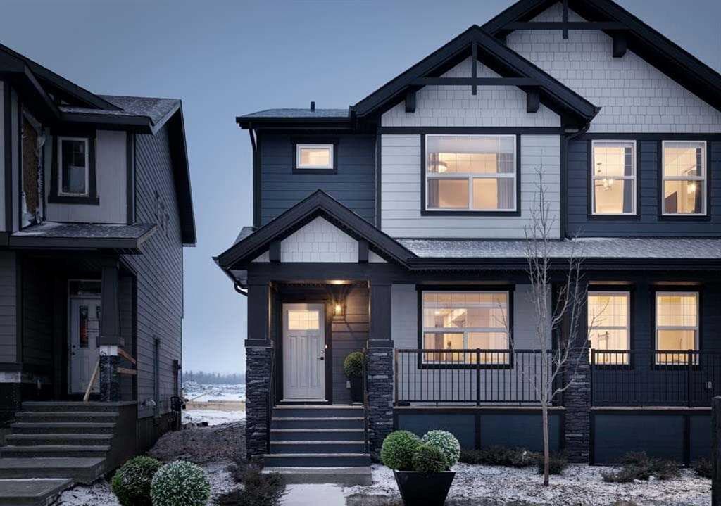 3-bed Semi-detached for sale at 5016 154 Avenue SW, Calgary