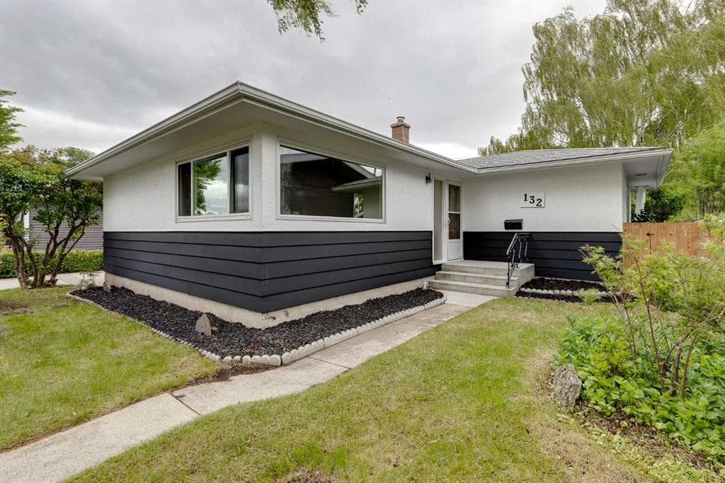 4-bed Detached for sale at 132 Haysboro Crescent SW, Calgary