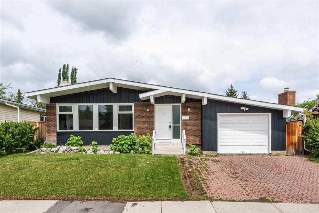8-bed Detached for sale at 660 Queen Charlotte Drive SE, Calgary