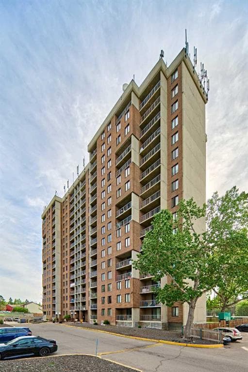 2-bed Apartment for sale at 711, 4944 dalton Drive NW, Calgary