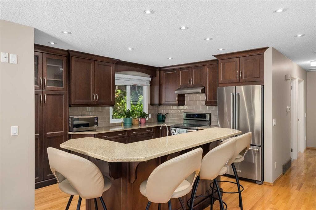 4-bed Detached for sale at 2708 48 Street NE, Calgary