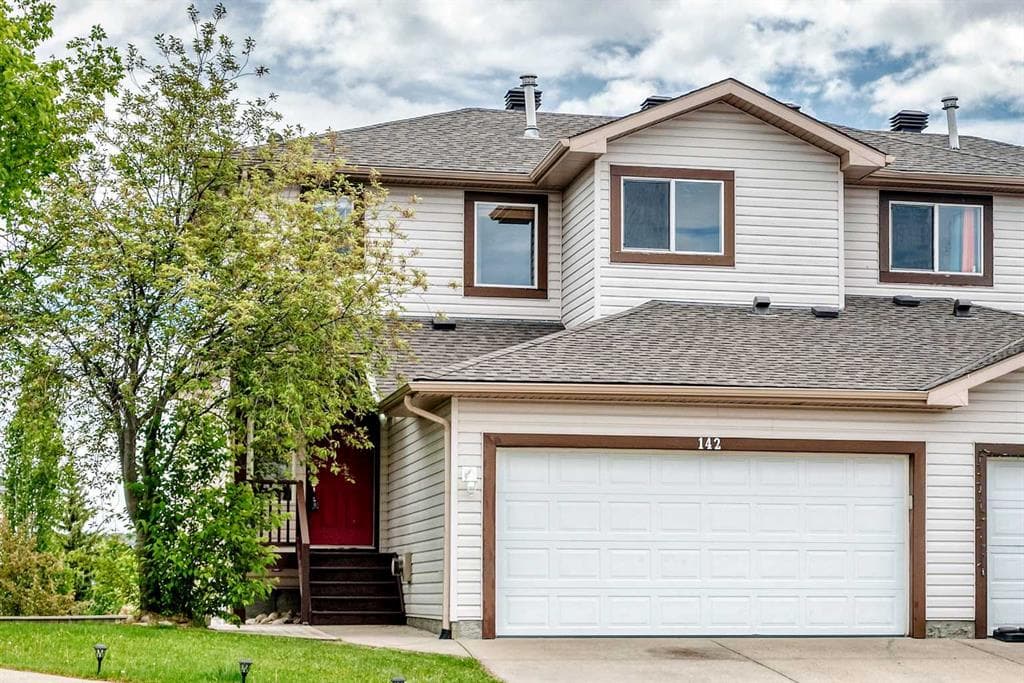 3-bed Semi-detached for sale at 142 Quigley Close, Cochrane