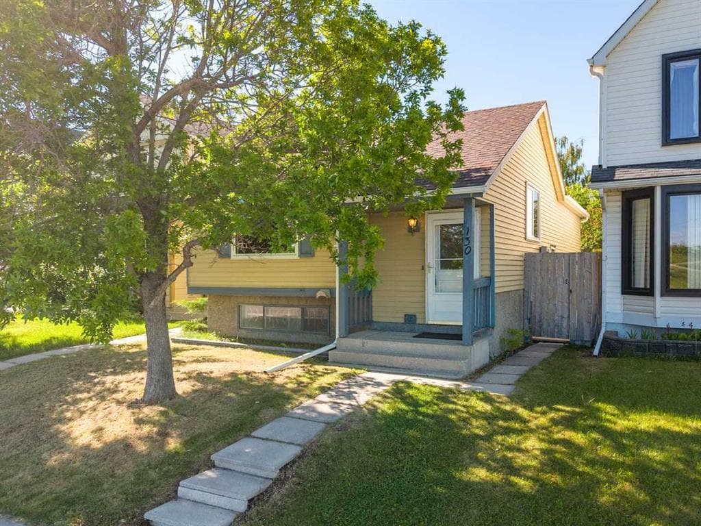 3-bed Detached for sale at 130 Woodbrook Way SW, Calgary