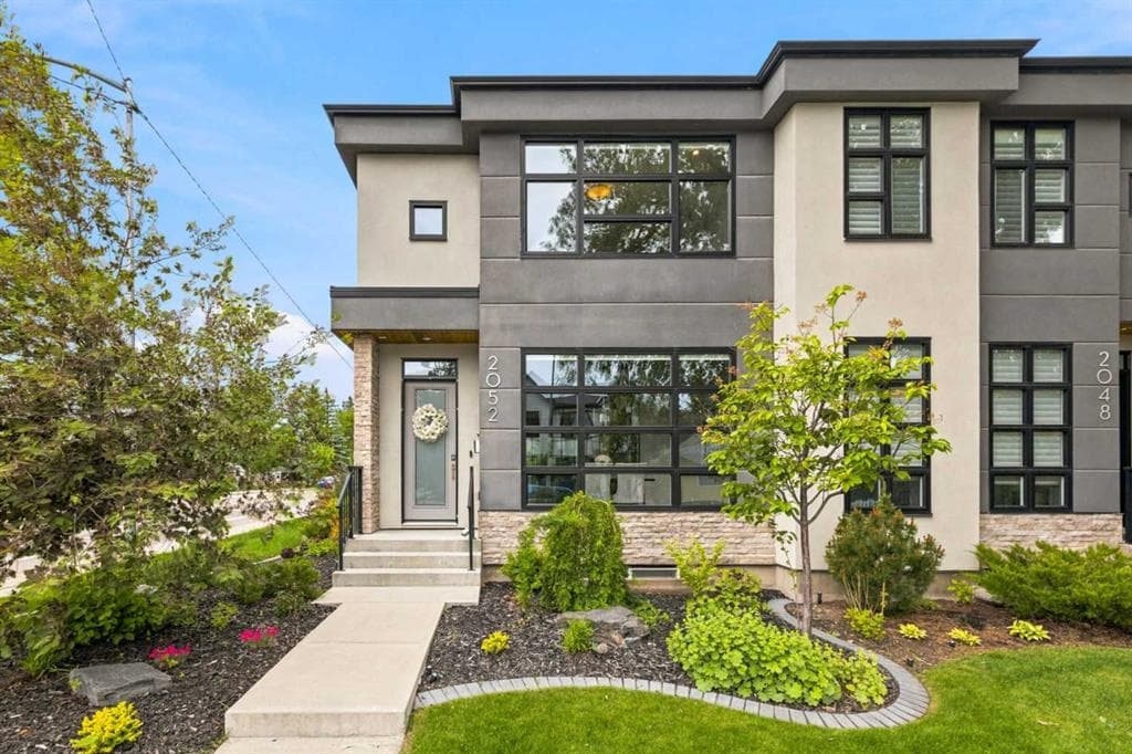 4-bed Semi-detached for sale at 2052 46 Avenue SW, Calgary