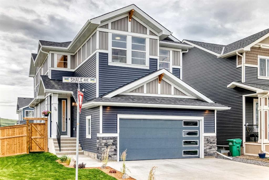 4-bed Detached for sale at 76 Shale Avenue, Cochrane