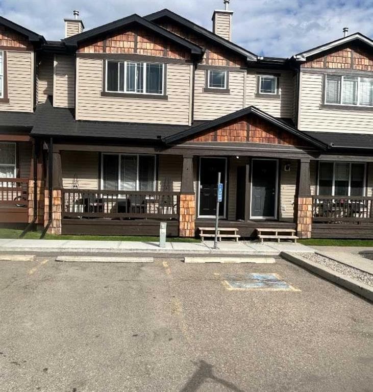 3-bed Townhouse for sale at 102 Panatella Park NW, Calgary