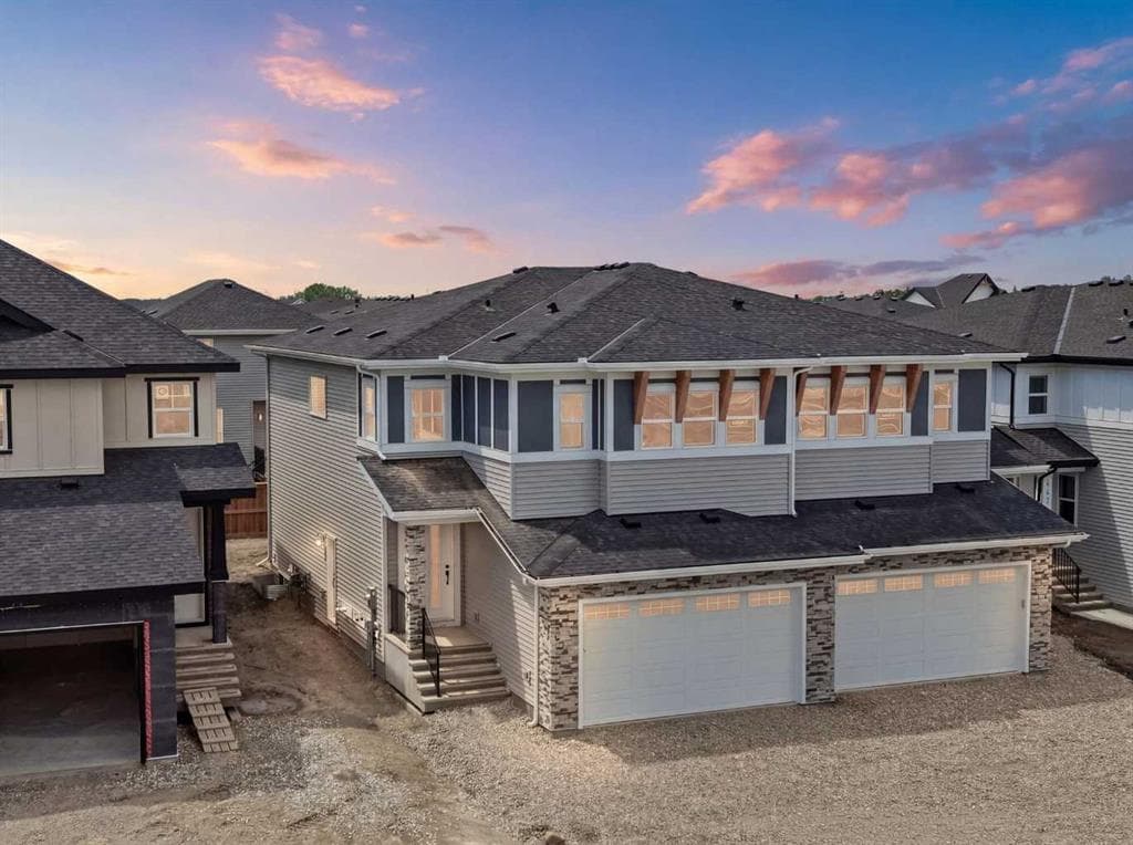 3-bed Semi-detached for sale at 439 Kinniburgh Loop, Chestermere