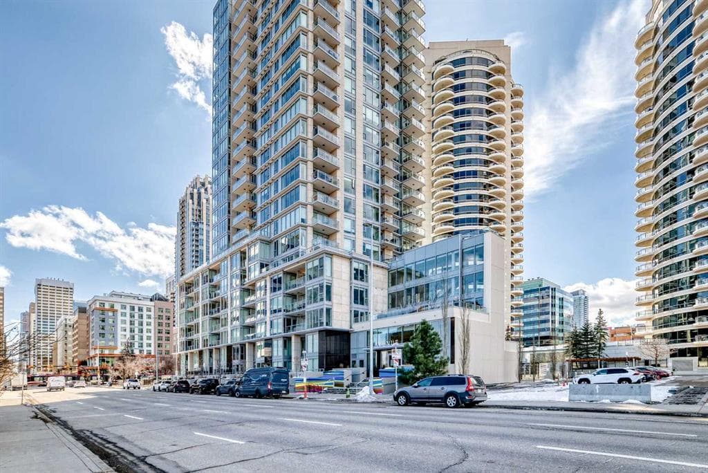 2-bed Apartment for sale at 2001, 1025 5 Avenue SW, Calgary