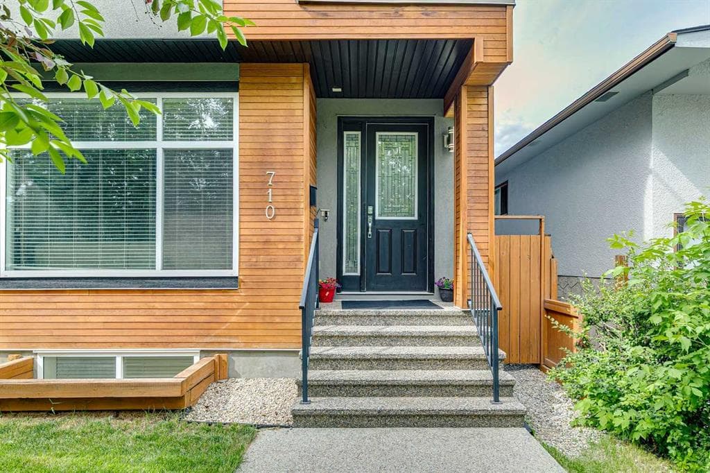 4-bed Semi-detached for sale at 710 69 Avenue SW, Calgary