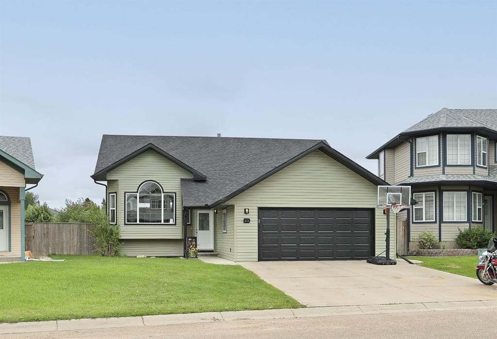 4-bed Detached for sale at 23 Upland Place, Brooks
