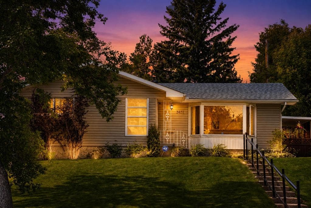 3-bed Detached for sale at 3431 23 Street NW, Calgary