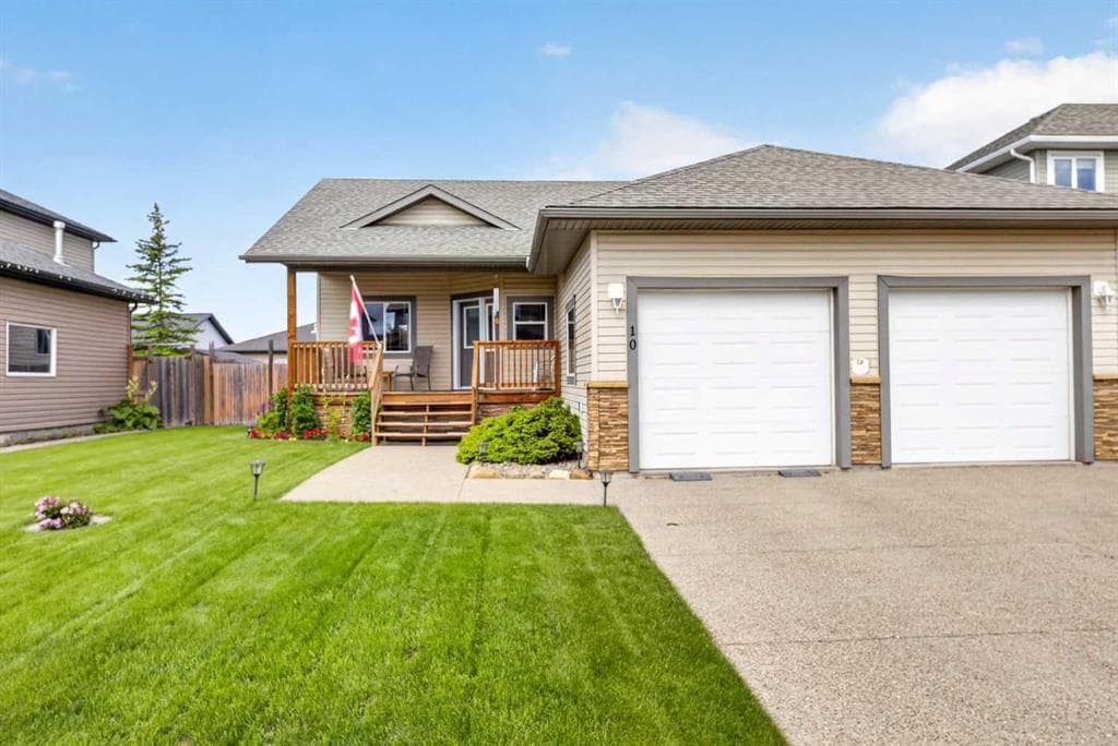 6-bed Detached for sale at 10 Vantage Crescent, Olds