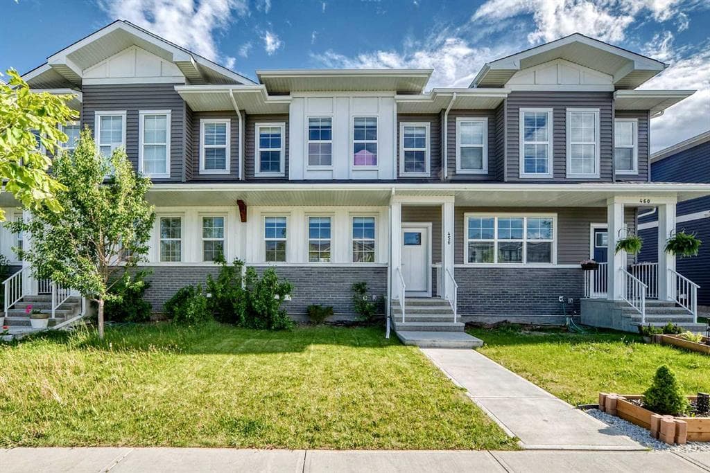 3-bed Townhouse for sale at 456 West Lakeview Drive, Chestermere