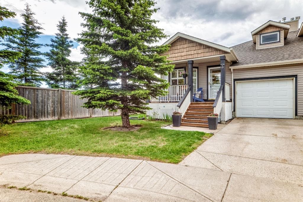3-bed Semi-detached for sale at 3 Van Horn Court NW, Langdon