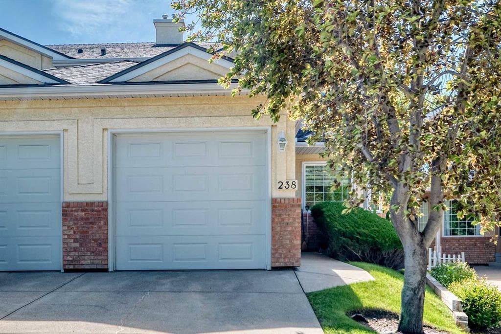 3-bed Townhouse for sale at 238 Scenic Acres Terrace NW, Calgary