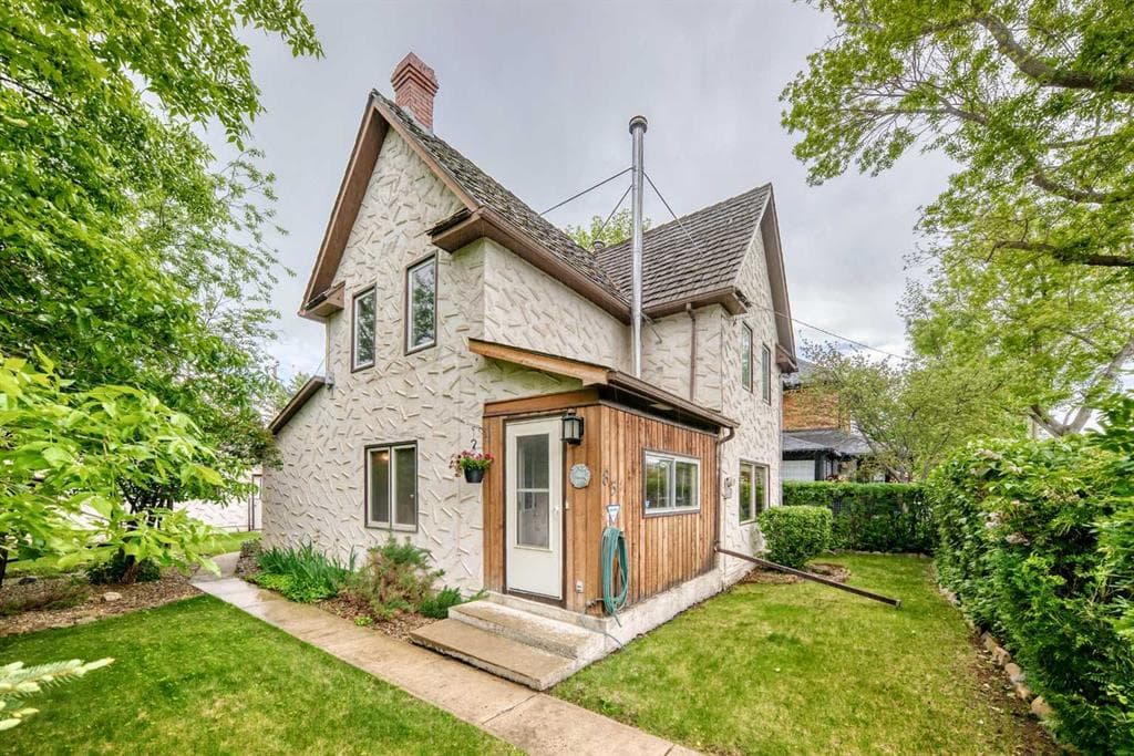 3-bed Detached for sale at 85 Elma Street W, Okotoks
