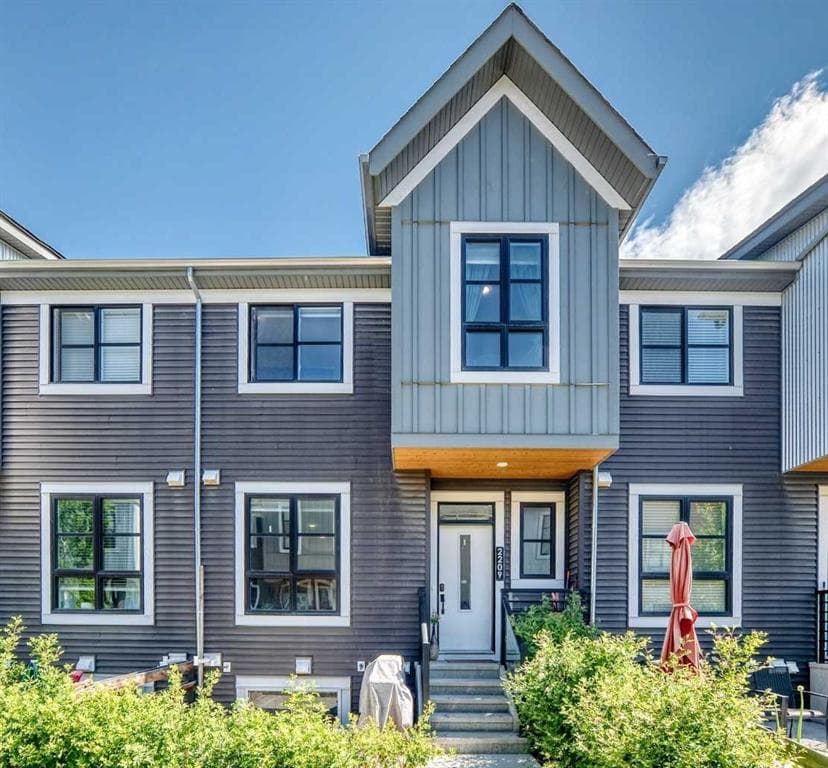 3-bed Townhouse for sale at 2209, 100 Walgrove Court SE, Calgary
