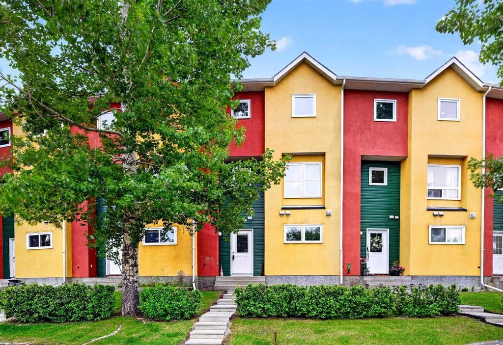 2-bed Townhouse for sale at 42, 7 Westland Road, Okotoks