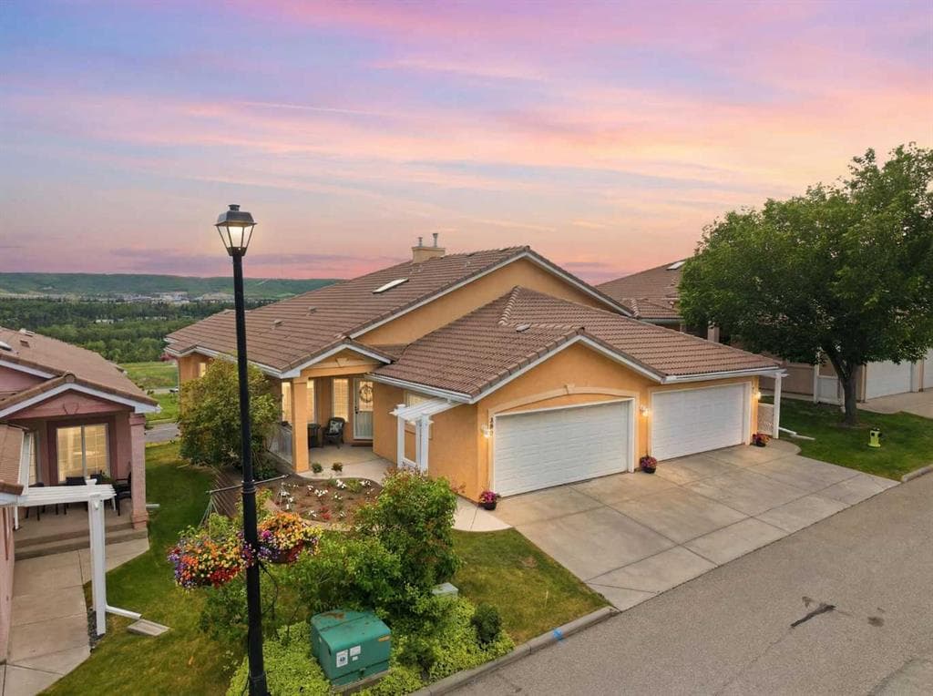 3-bed Semi-detached for sale at 206 Scimitar Heath NW, Calgary