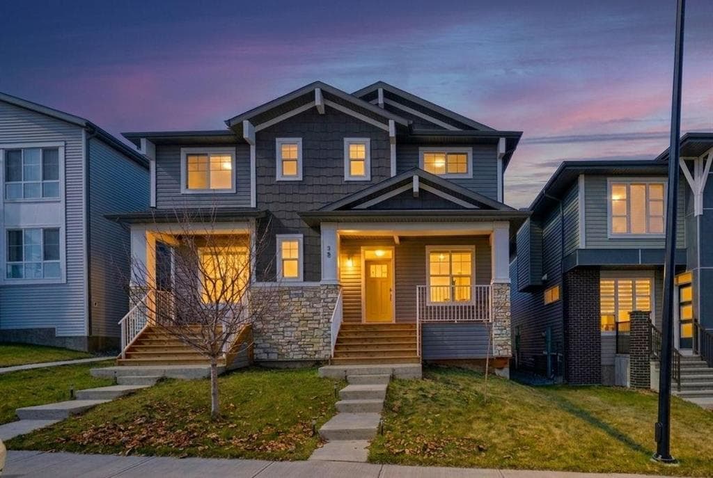 4-bed Semi-detached for sale at 29 Herron Mews NE, Calgary