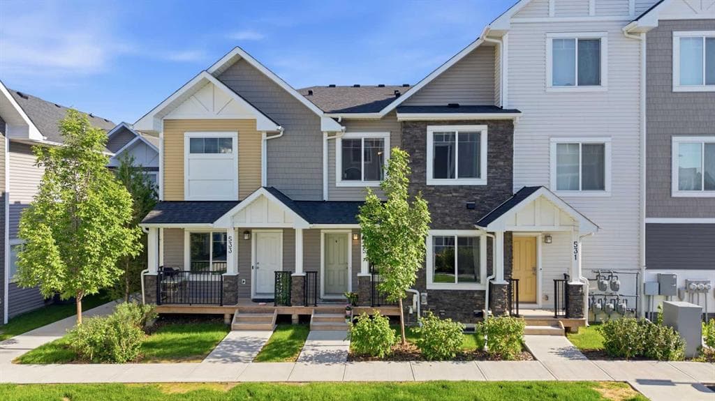 3-bed Townhouse for sale at 535 Canals Crossing SW, Airdrie