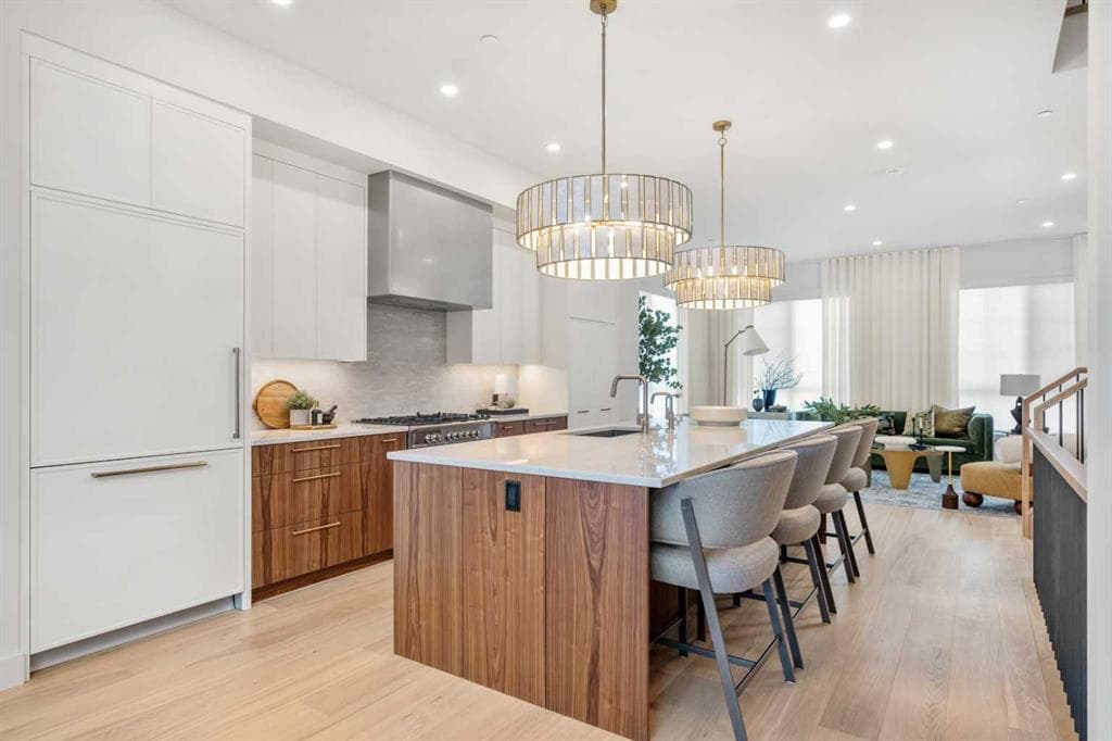 3-bed Townhouse for sale at 44 Greenwich Heath NW, Calgary