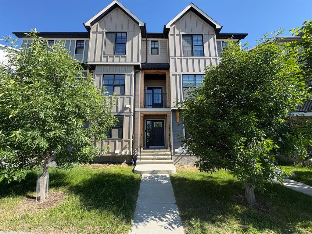 4-bed Townhouse for sale at 250 Alpine Avenue SW, Calgary