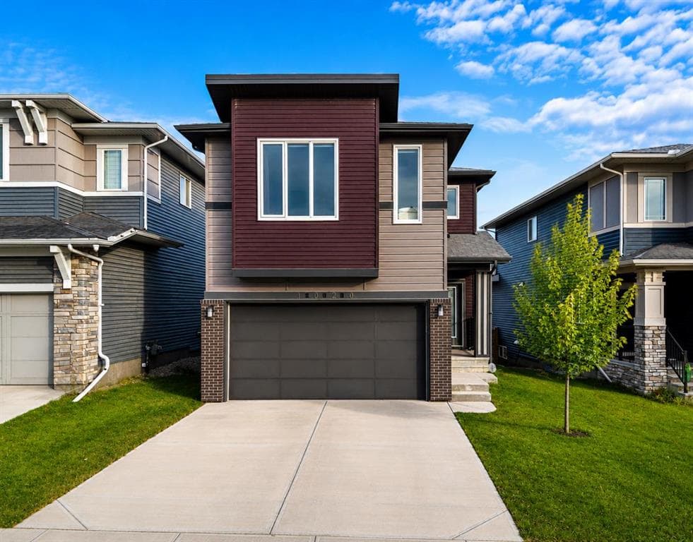 3-bed Detached for sale at 1020 Chinook Gate Heath SW, Airdrie