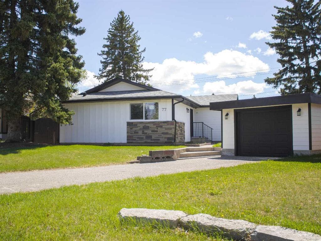 5-bed Detached for sale at 77 Ferncliff Crescent SE, Calgary