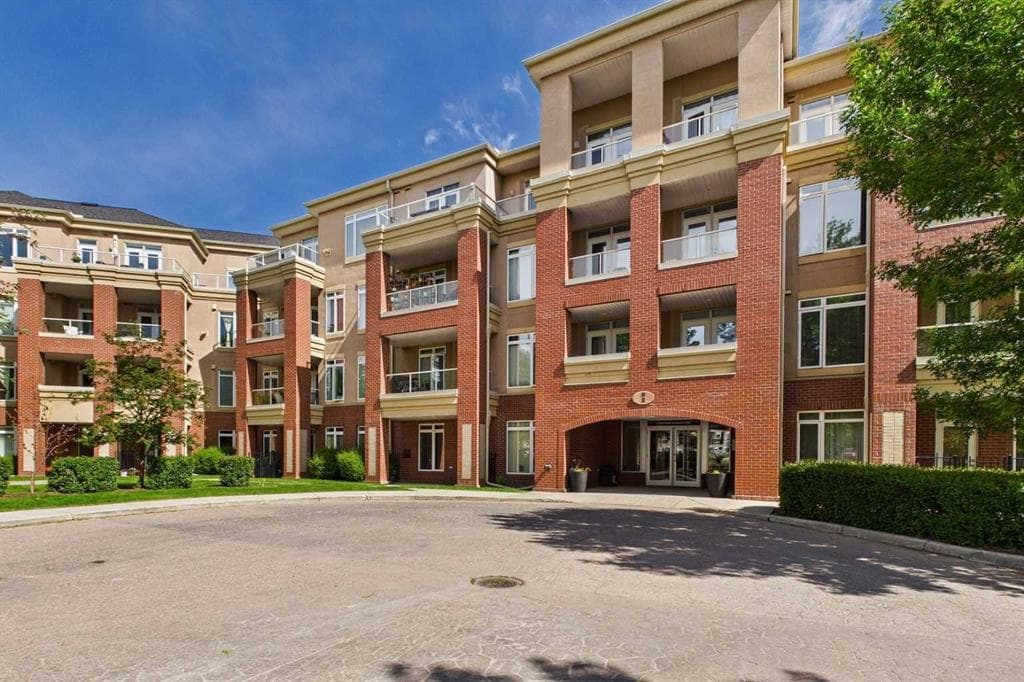 1-bed Apartment for sale at 405, 2 Hemlock Crescent SW, Calgary