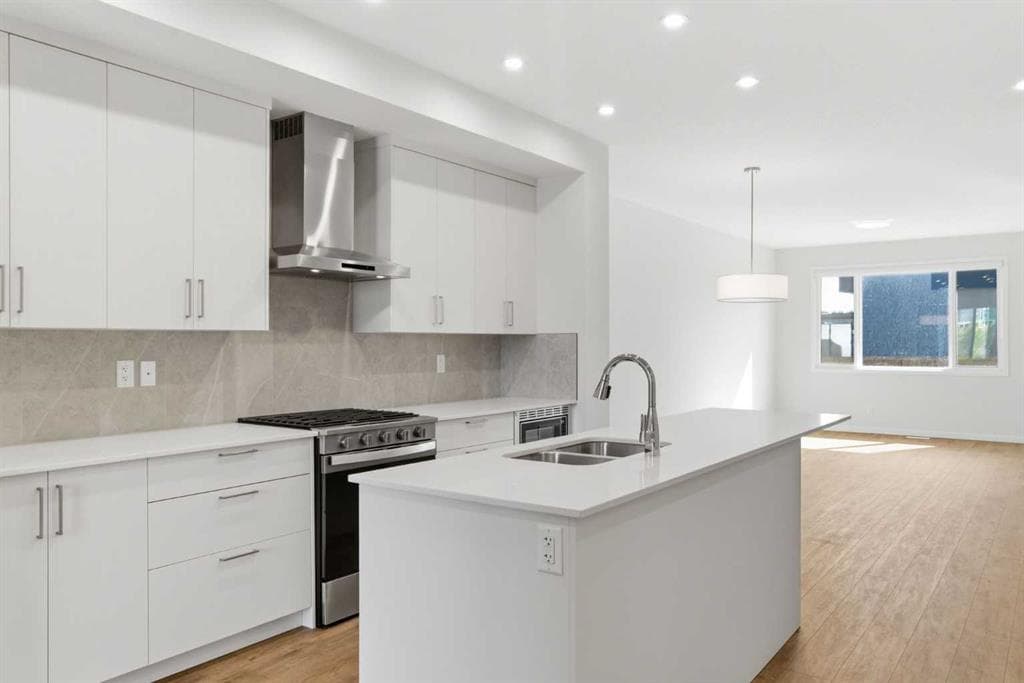 3-bed Semi-detached for sale at 107 Royston Way NW, Calgary