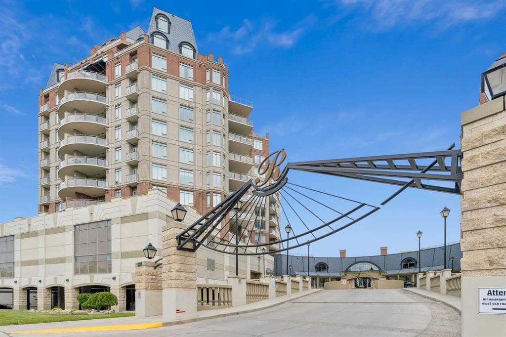 2-bed Apartment for sale at 406, 1726 14 Avenue NW, Calgary