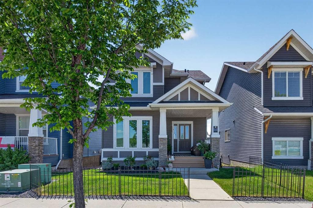 5-bed Detached for sale at 111 River Heights Drive, Cochrane