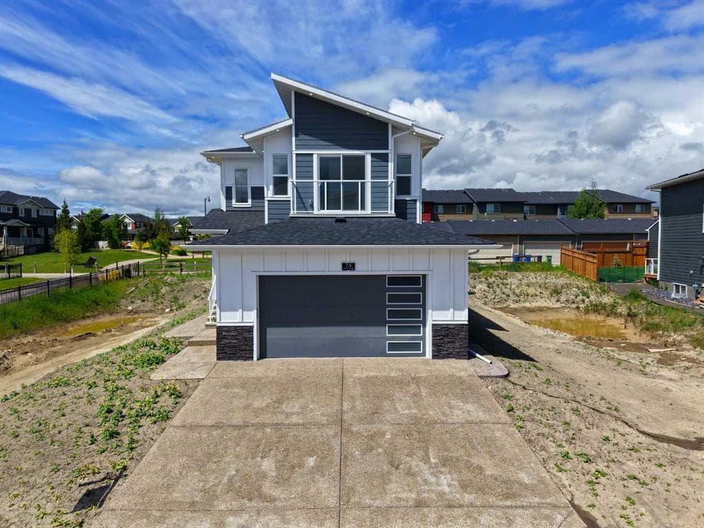 3-bed Detached for sale at 75 Sunvalley Way, Cochrane