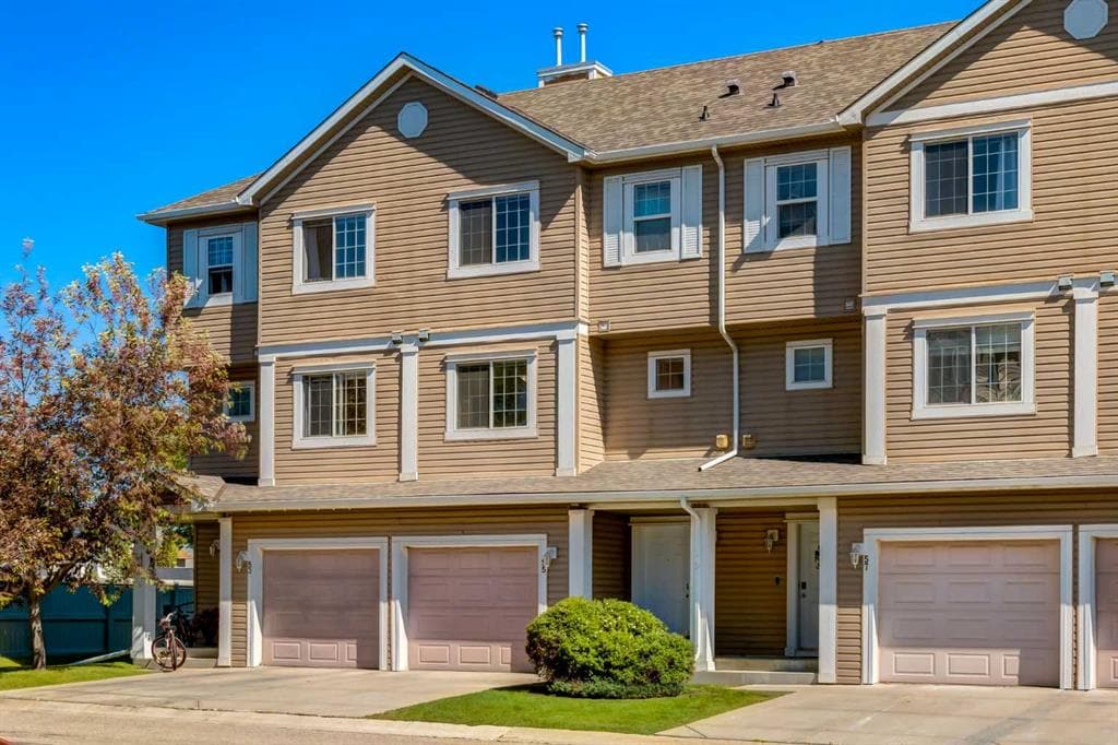 2-bed Townhouse for sale at 55 Copperfield Court SE, Calgary