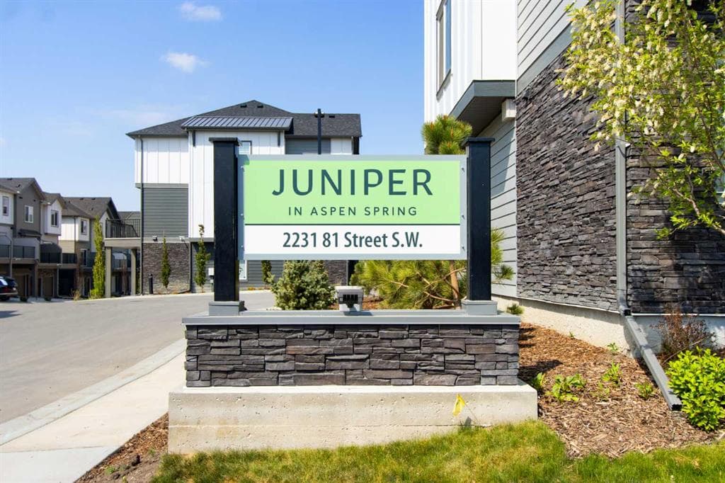 2-bed Townhouse for sale at 117, 2231 81st Street SW, Calgary