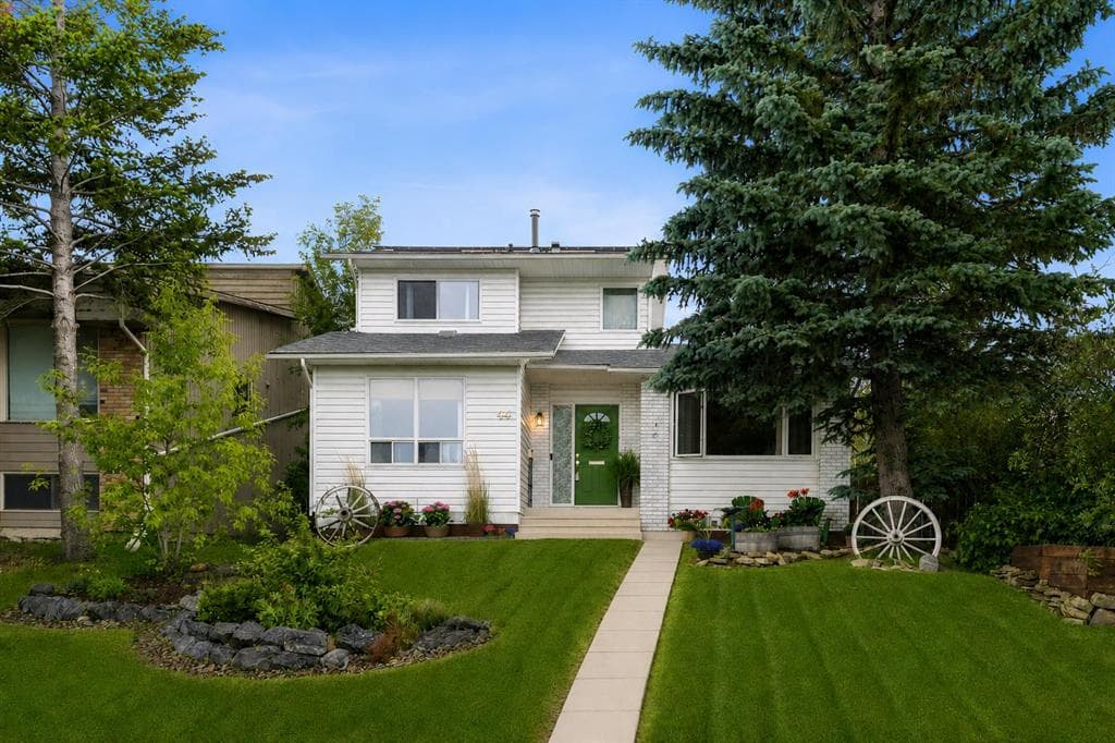 4-bed Detached for sale at 44 Beddington Crescent NE, Calgary