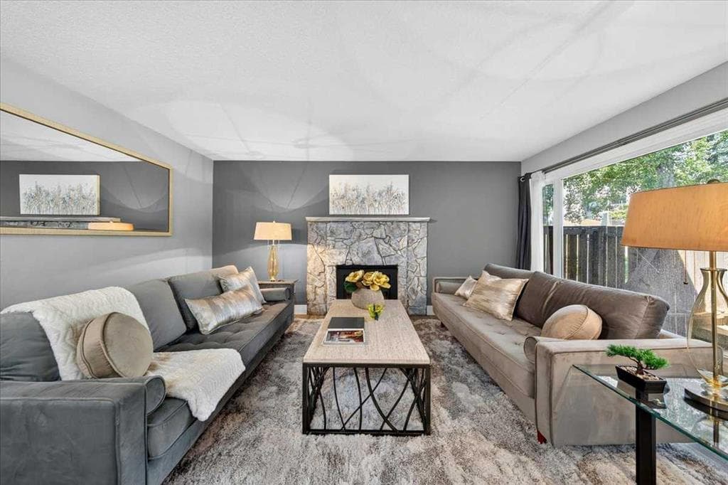 2-bed Townhouse for sale at 166, 78 Glamis Green SW, Calgary
