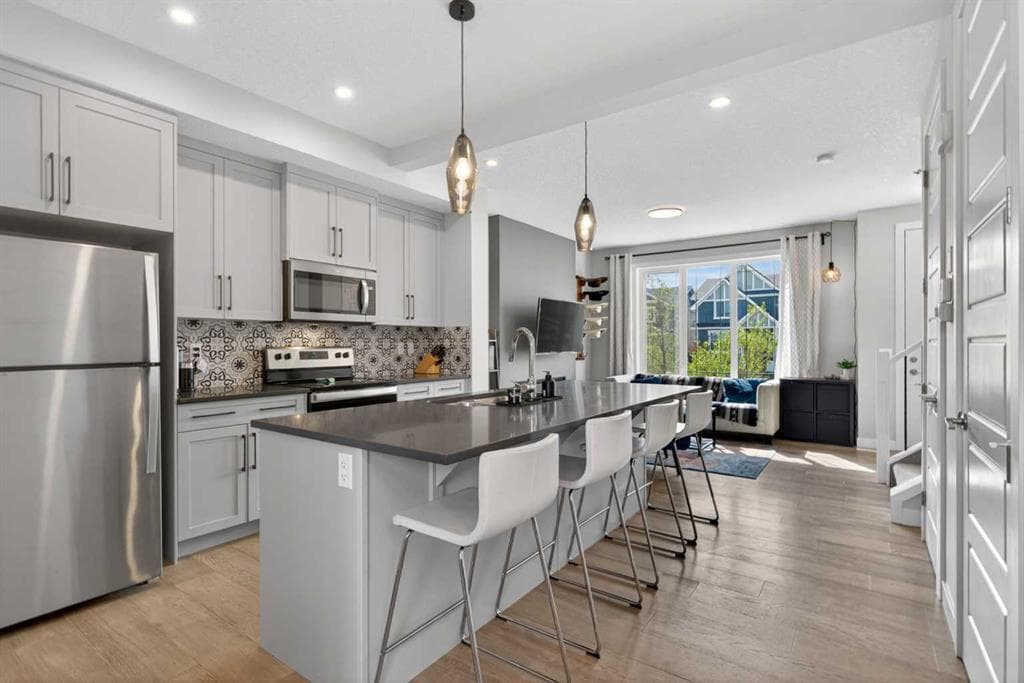 3-bed Semi-detached for sale at 394 Sundown Road, Cochrane