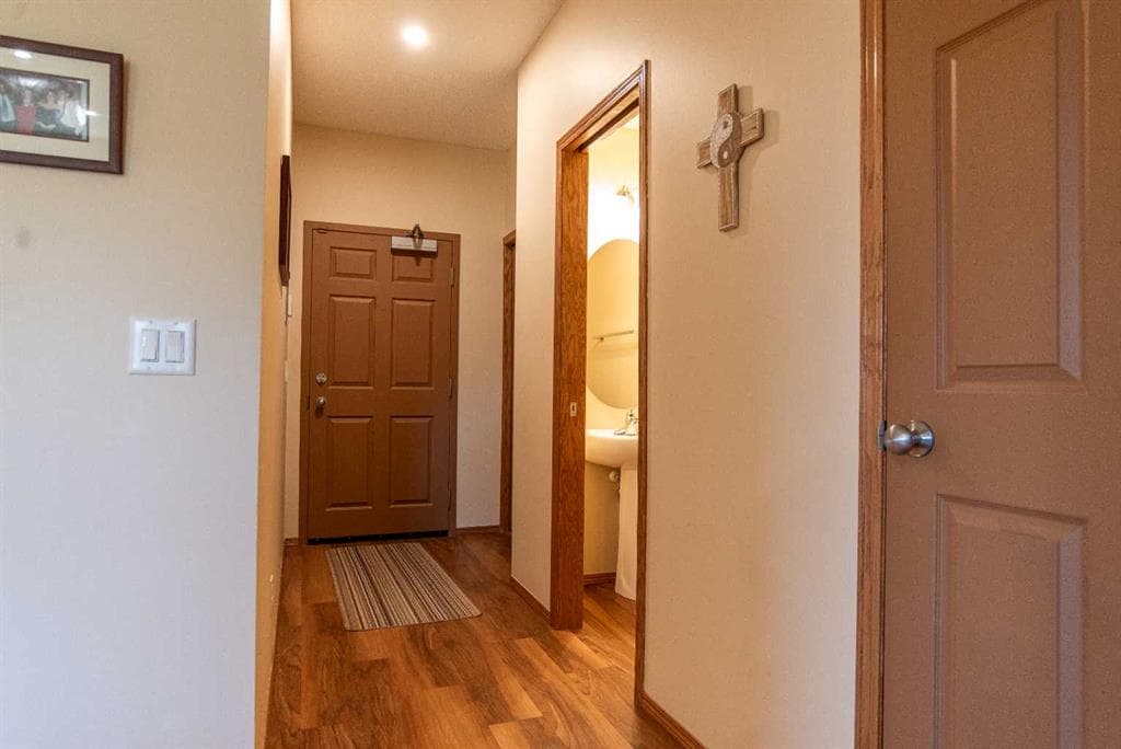 2-bed Apartment for sale at 112, 72 Quigley Drive, Cochrane