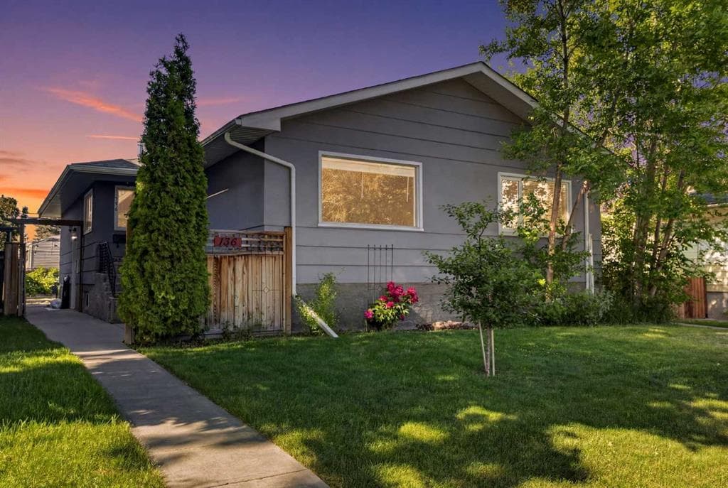 3-bed Semi-detached for sale at 136 41 Avenue NW, Calgary