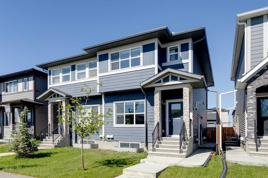 4-bed Semi-detached for sale at 47 Cornerbrook Gate NE, Calgary
