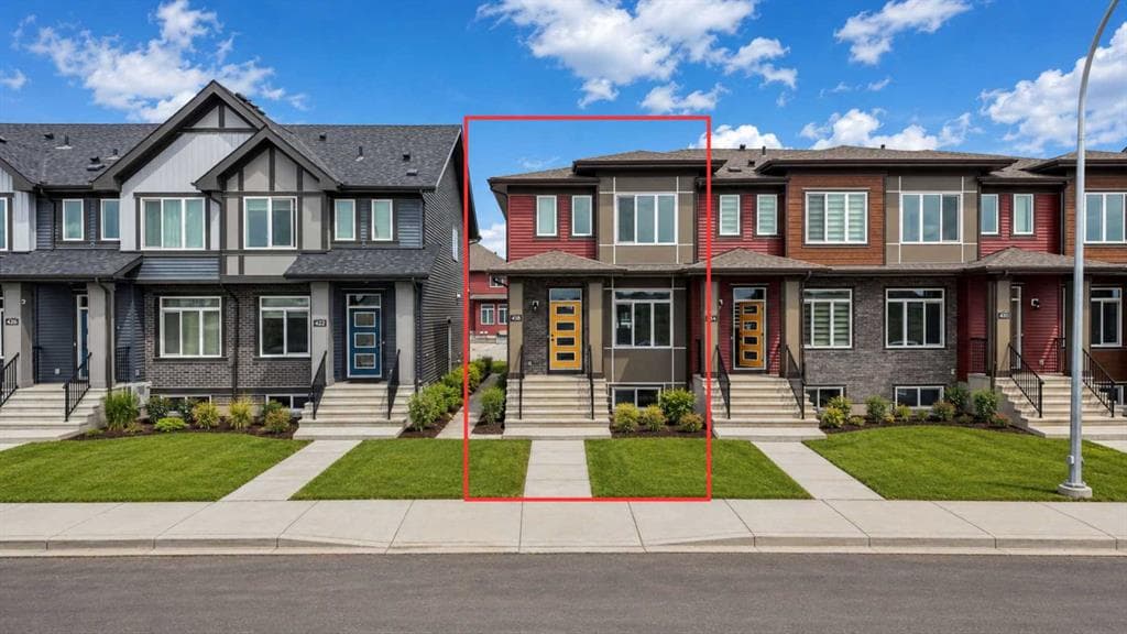 3-bed Townhouse for sale at 418 Belvedere Boulevard SE, Calgary