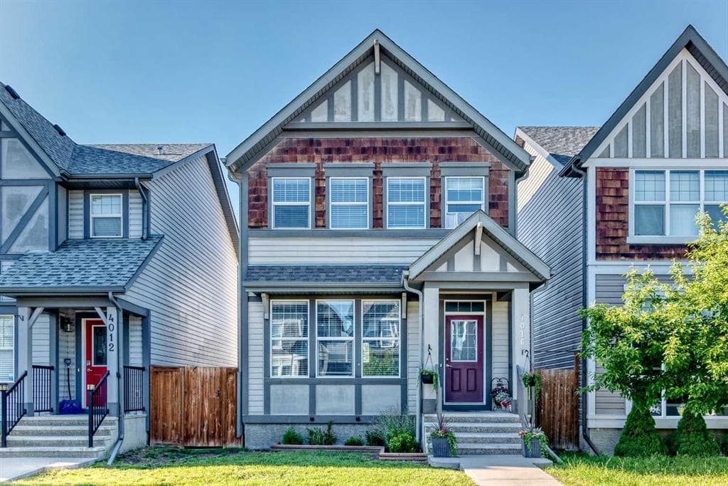 3-bed Detached for sale at 4016 New Brighton Grove SE, Calgary