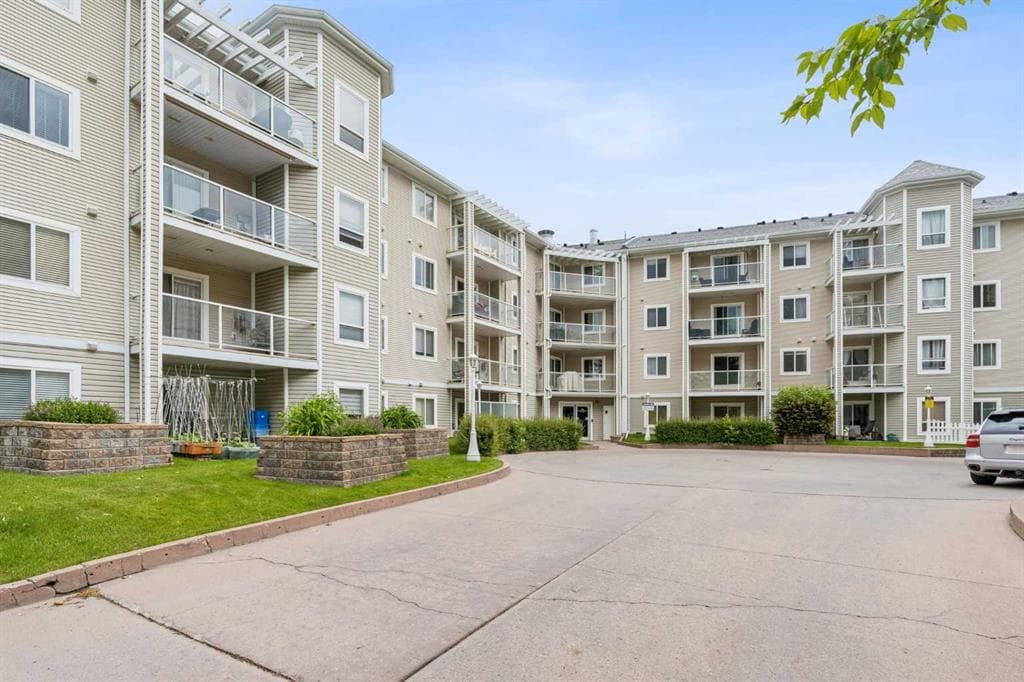 2-bed Apartment for sale at 413, 260 Shawville Way SE, Calgary