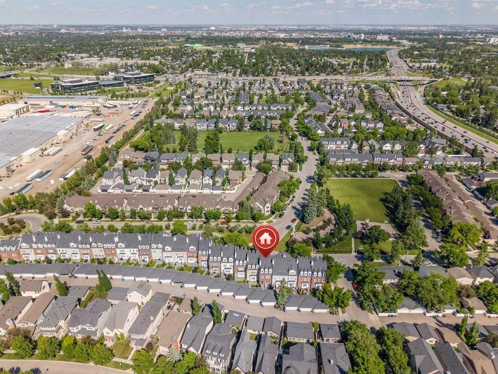 3-bed Townhouse for sale at 2987 Peacekeepers Way SW, Calgary