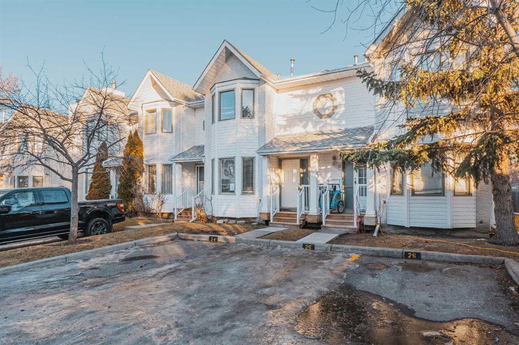 2-bed Townhouse for sale at 68 Abbeydale Villas NE, Calgary