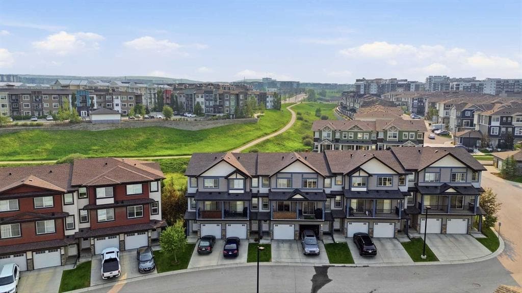 2-bed Townhouse for sale at 445 Sage Hill Grove NW, Calgary