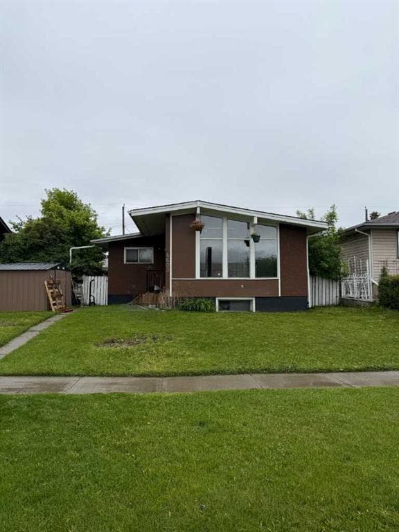 4603 Edmonton Trail NE — photo 1